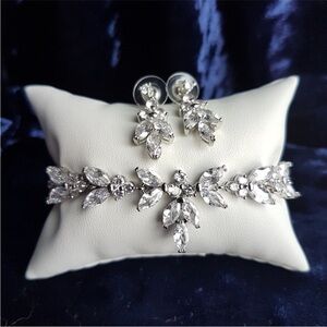 Swarovski Elements Platinum Marquis Teardrop Leaf Bracelet NEW